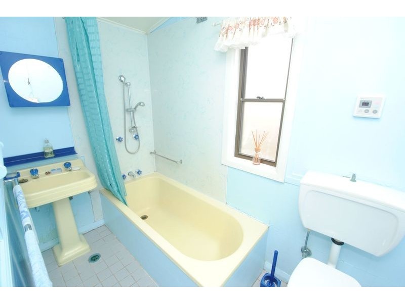 20 Academy Street, Lithgow NSW 2790