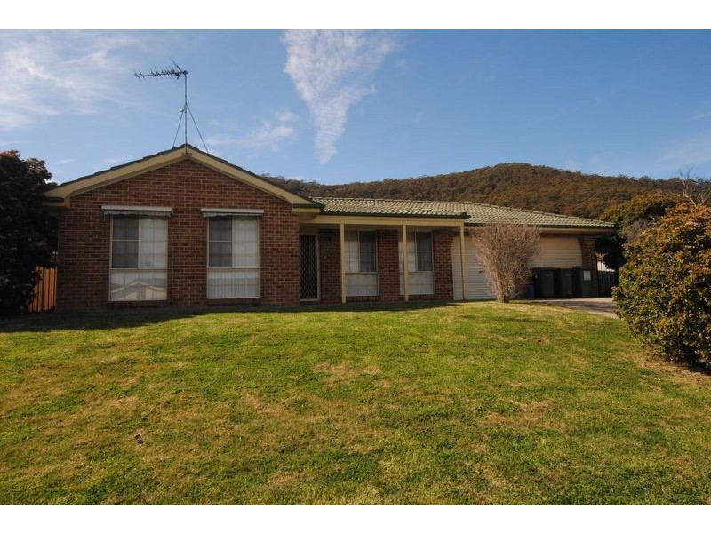 6 Sandalwood Drive, Lithgow NSW 2790
