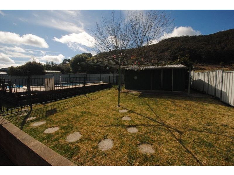 6 Sandalwood Drive, Lithgow NSW 2790