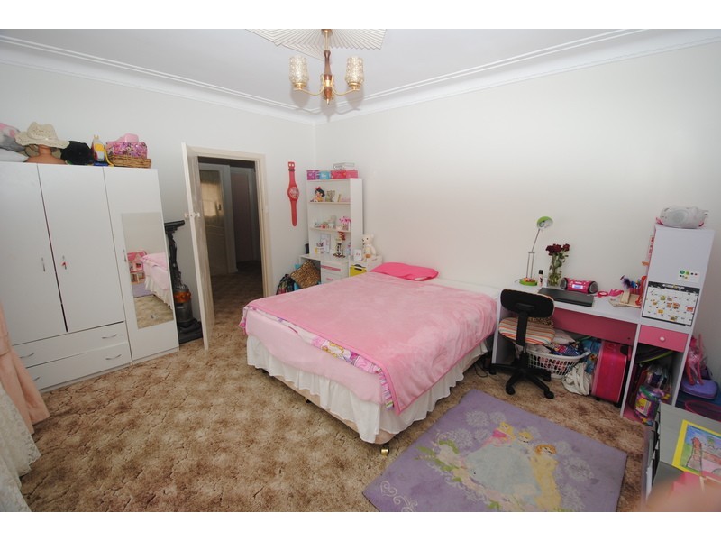 22 Rifle Parade, Lithgow NSW 2790
