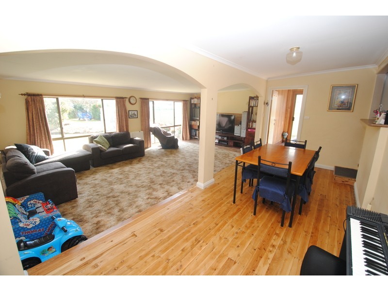 22 Rifle Parade, Lithgow NSW 2790