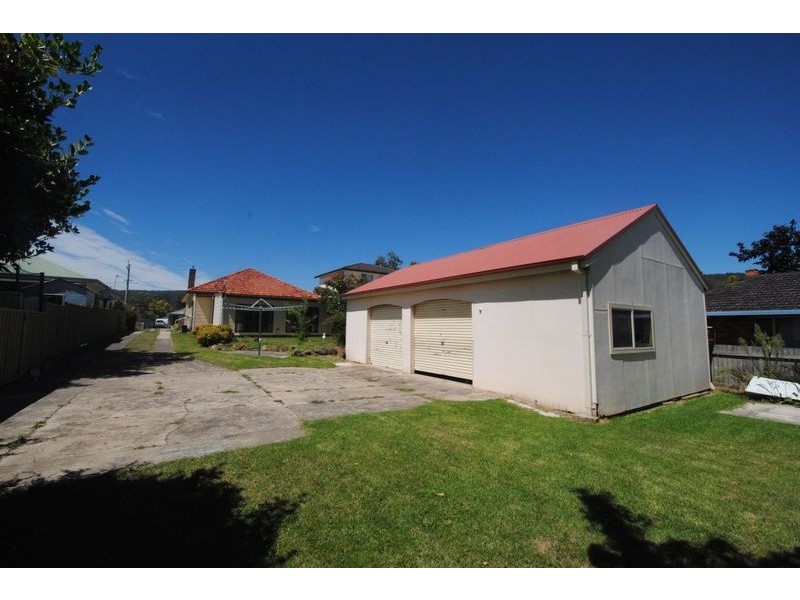 22 Rifle Parade, Lithgow NSW 2790