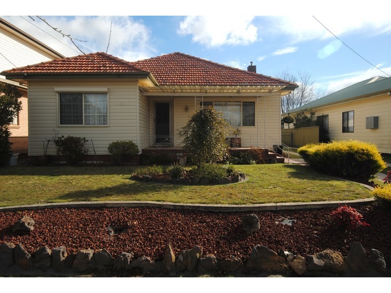 22 Rifle Parade, Lithgow NSW 2790