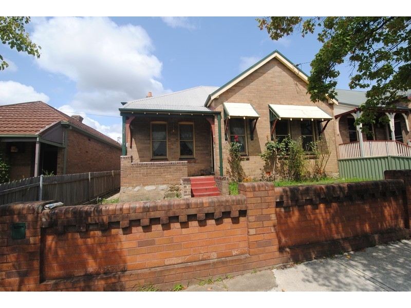 9 Laurence  Street, Lithgow NSW 2790