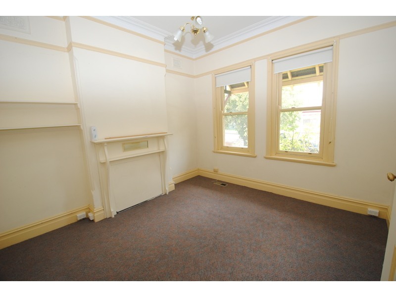 9 Laurence  Street, Lithgow NSW 2790