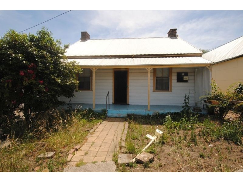 182 Inch Street, Lithgow NSW 2790