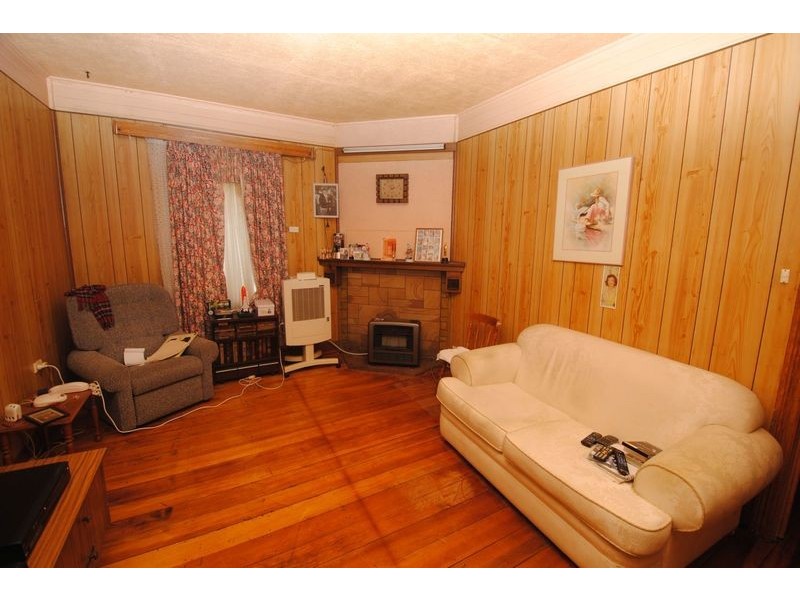 182 Inch Street, Lithgow NSW 2790