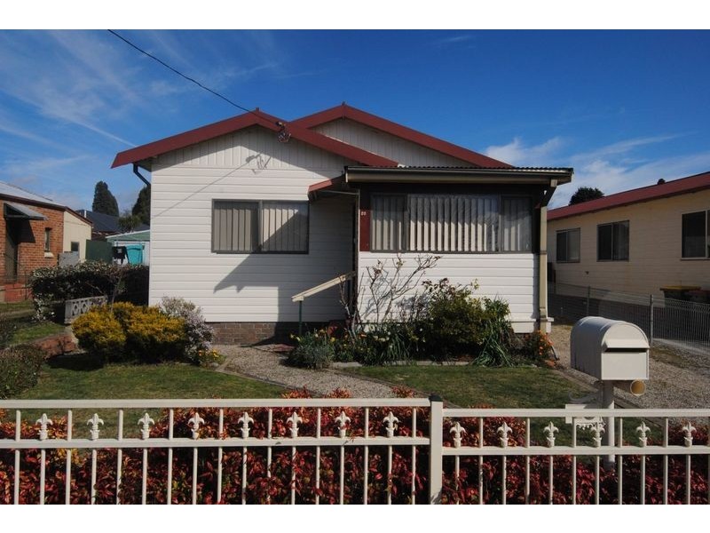 20 Academy Street, Lithgow NSW 2790