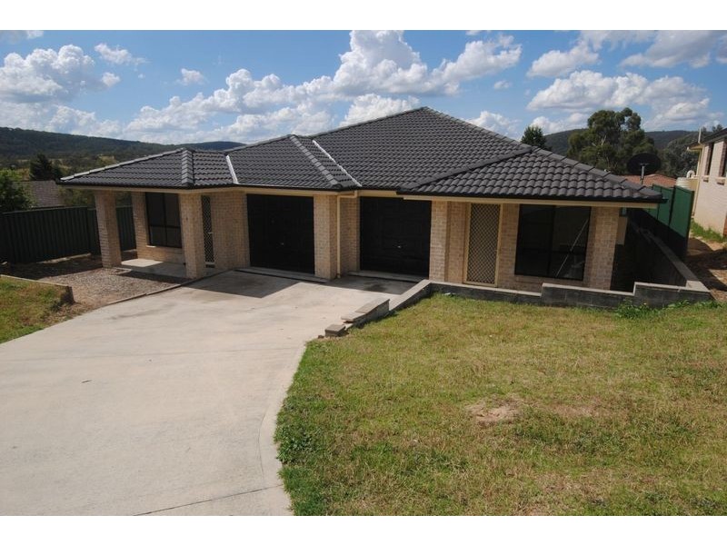6b Pirena Place, Bowenfels NSW 2790