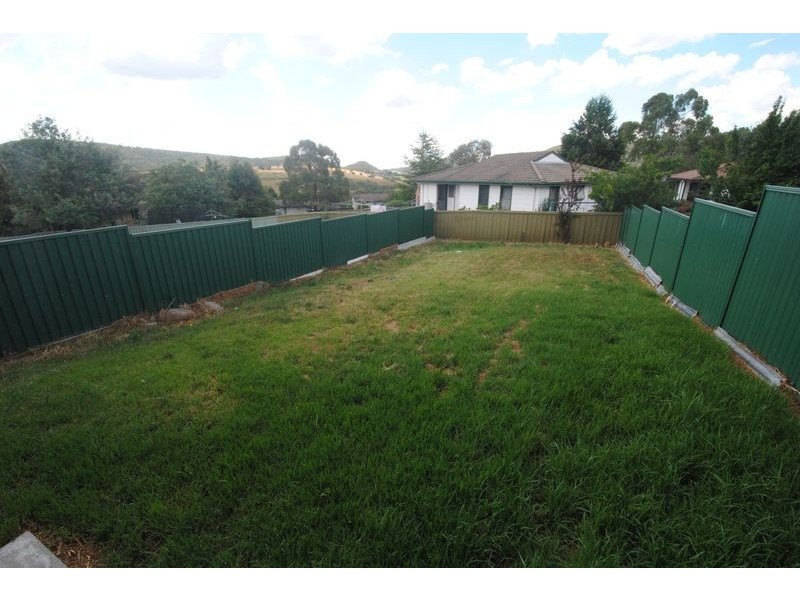 6b Pirena Place, Bowenfels NSW 2790