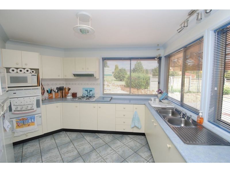 12 Korra Street, Marrangaroo NSW 2790