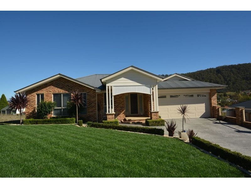 19 Henderson Place, Lithgow NSW 2790