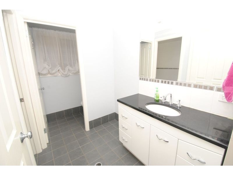 6 Claret Ash Avenue, Lithgow NSW 2790