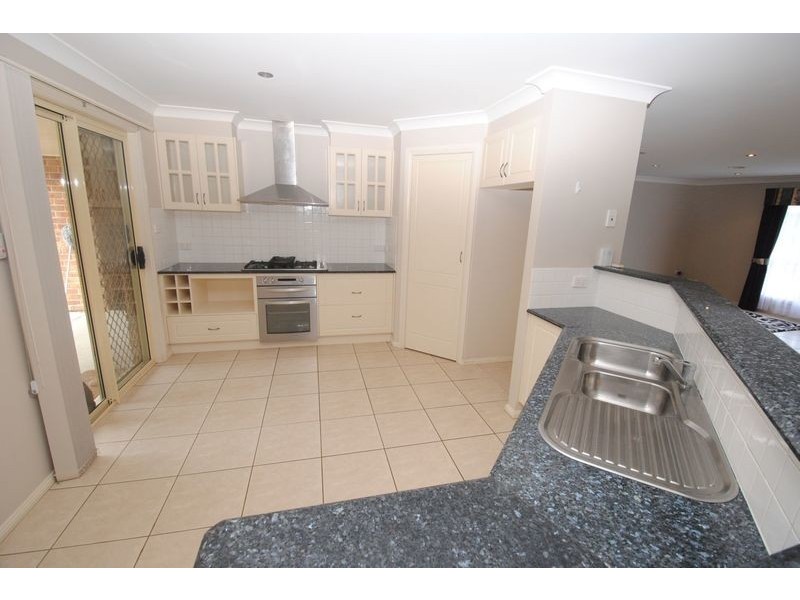 6 Claret Ash Avenue, Lithgow NSW 2790
