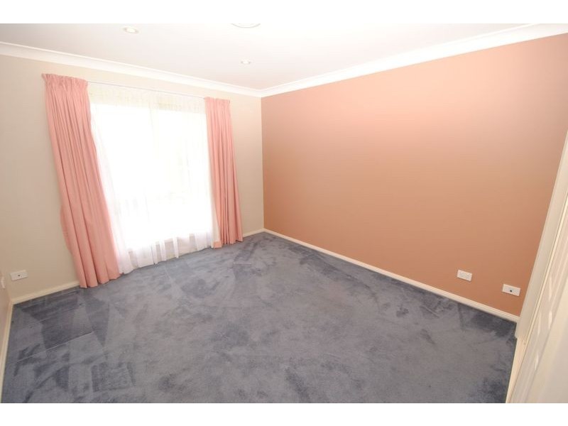 6 Claret Ash Avenue, Lithgow NSW 2790