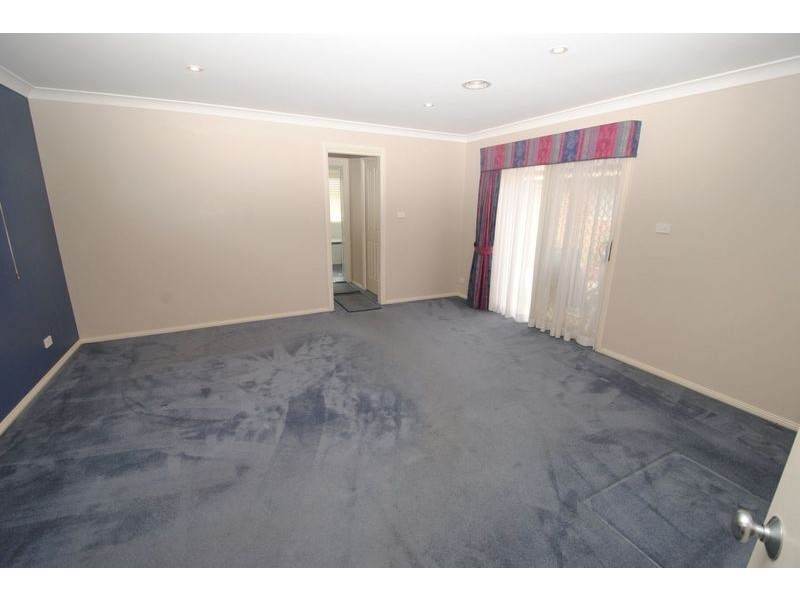 6 Claret Ash Avenue, Lithgow NSW 2790