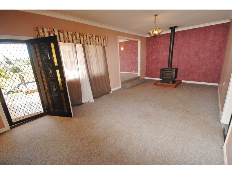 35 Cary Avenue, Wallerawang NSW 2845