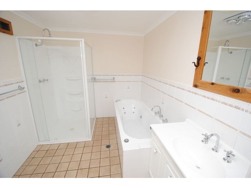 154 Bells Road, Lithgow NSW 2790