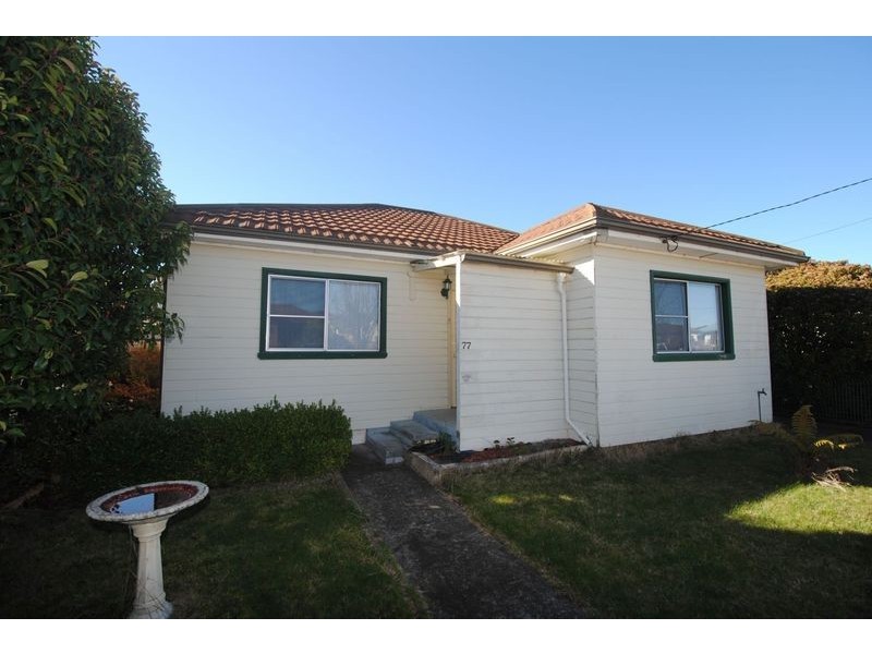 77 Rifle Parade, Lithgow NSW 2790