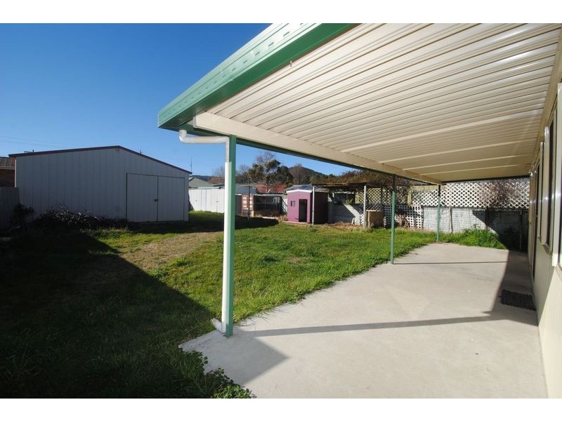 77 Rifle Parade, Lithgow NSW 2790