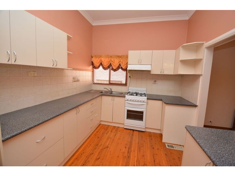 87 Calero Street, Lithgow NSW 2790