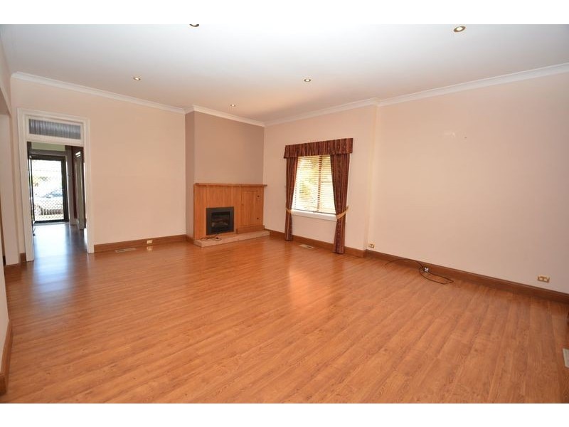 87 Calero Street, Lithgow NSW 2790