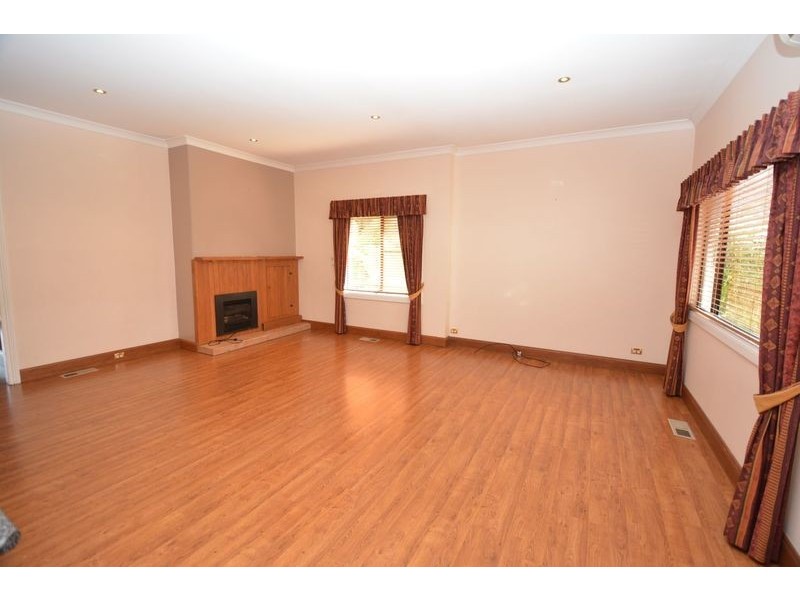 87 Calero Street, Lithgow NSW 2790