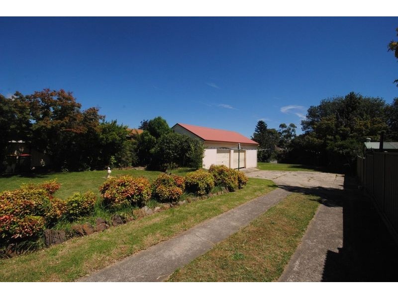 22 Rifle Parade, Lithgow NSW 2790