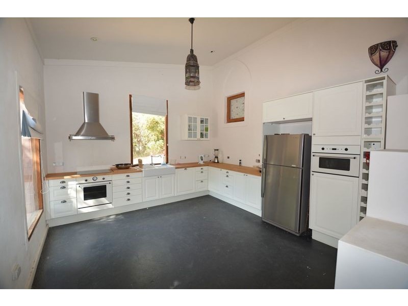 1 Hughes Lane, Marrangaroo NSW 2790