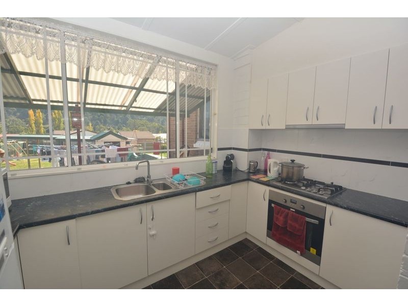 18 Read Avenue, Lithgow NSW 2790