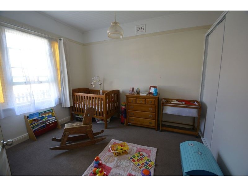 18 Read Avenue, Lithgow NSW 2790