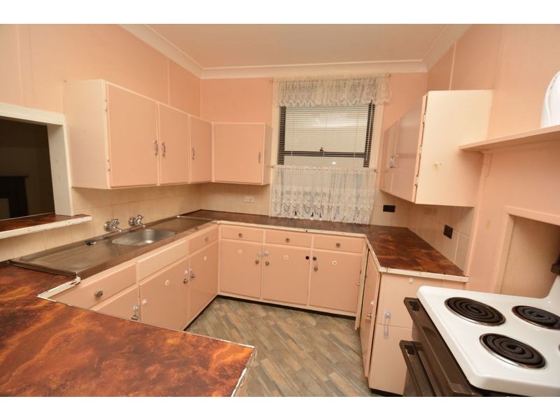 33 Chifley Road, Lithgow NSW 2790