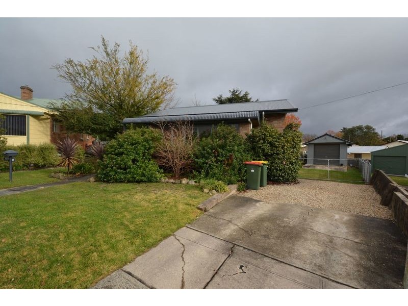 12 The Circle, Lithgow NSW 2790