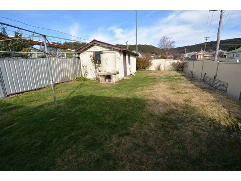 33 Chifley Road, Lithgow NSW 2790