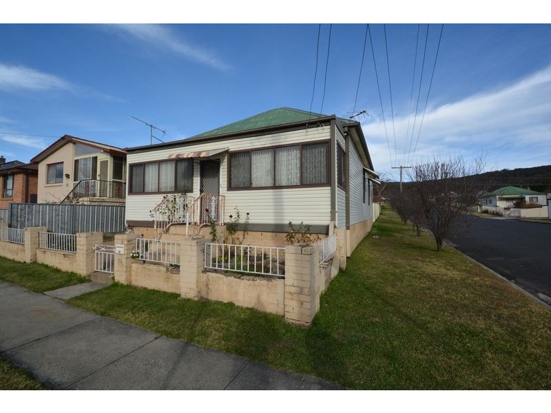 33 Chifley Road, Lithgow NSW 2790