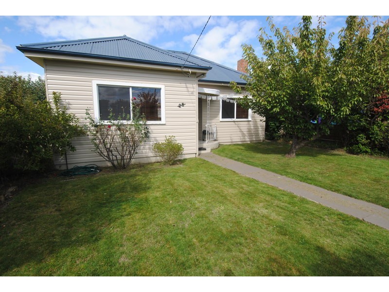 25 Rifle Parade, Lithgow NSW 2790