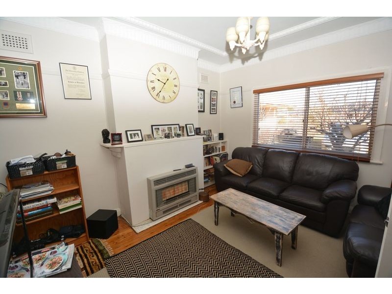 25 Rifle Parade, Lithgow NSW 2790