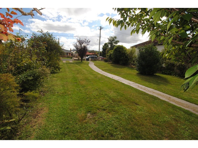 25 Rifle Parade, Lithgow NSW 2790