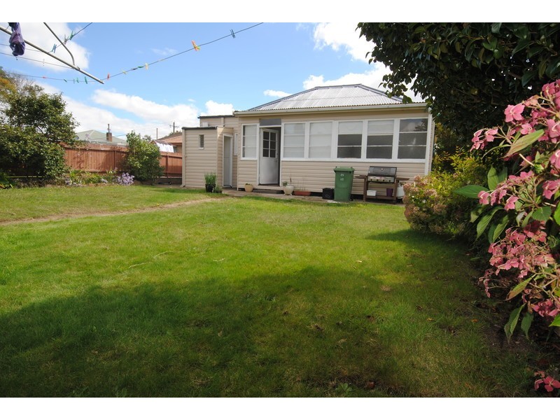 25 Rifle Parade, Lithgow NSW 2790