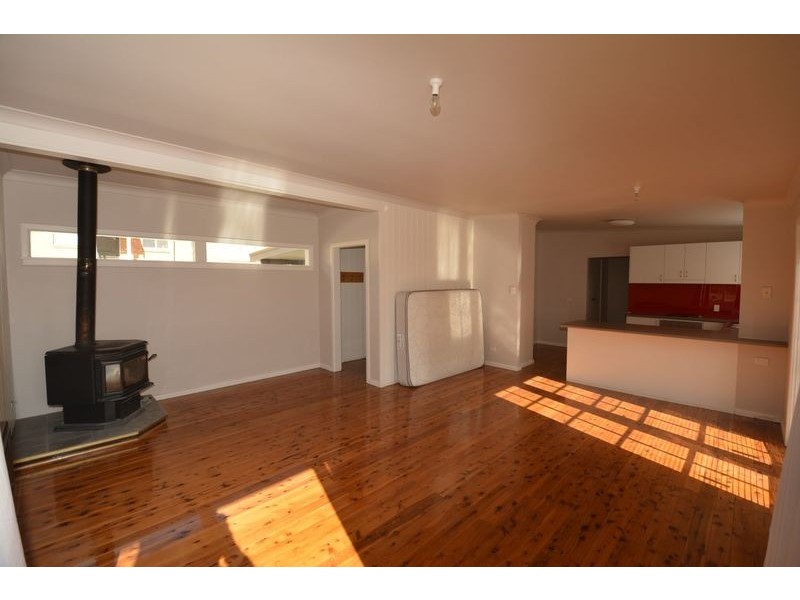 8 Wattle Grove, Lithgow NSW 2790