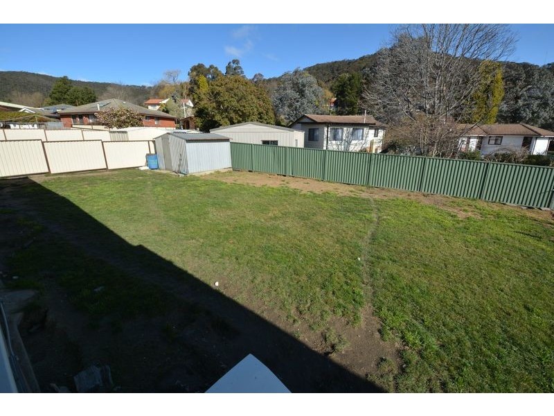 8 Wattle Grove, Lithgow NSW 2790