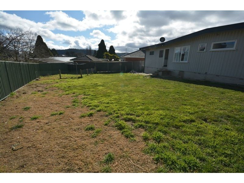 8 Wattle Grove, Lithgow NSW 2790