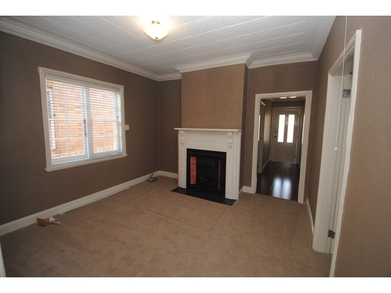 12 Chifley Road, Lithgow NSW 2790