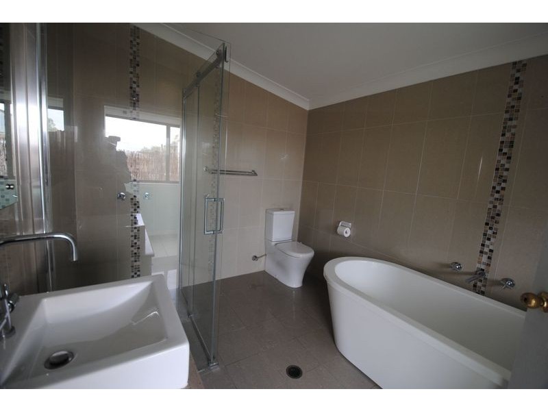 11 Gray Street, Lithgow NSW 2790