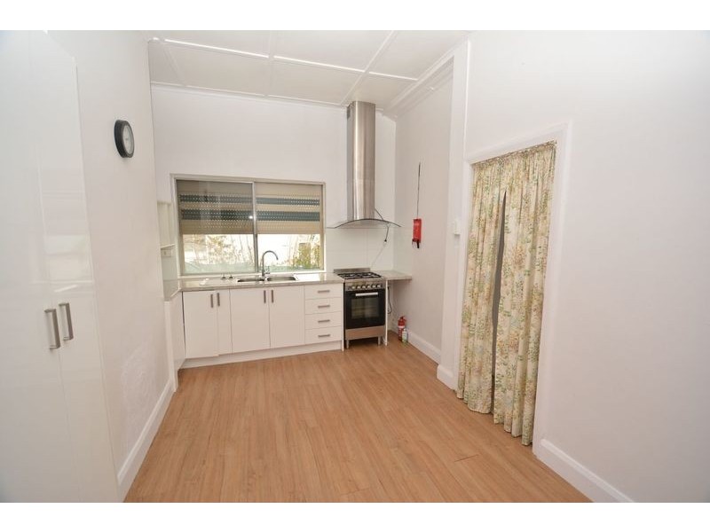 9 Lone Pine Avenue, Lithgow NSW 2790
