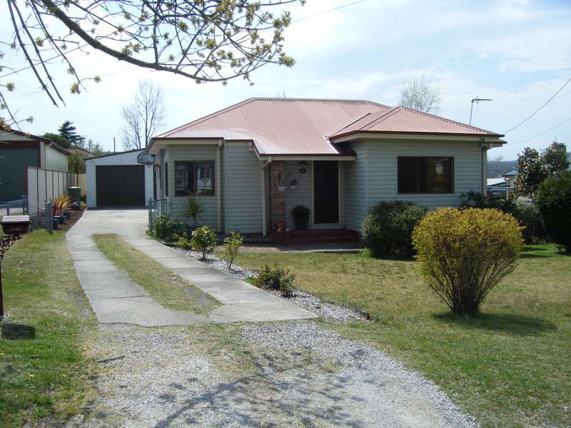 11 Tobruk Street, Lithgow NSW 2790