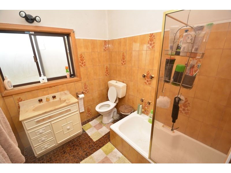 11 Enfield Avenue, Lithgow NSW 2790