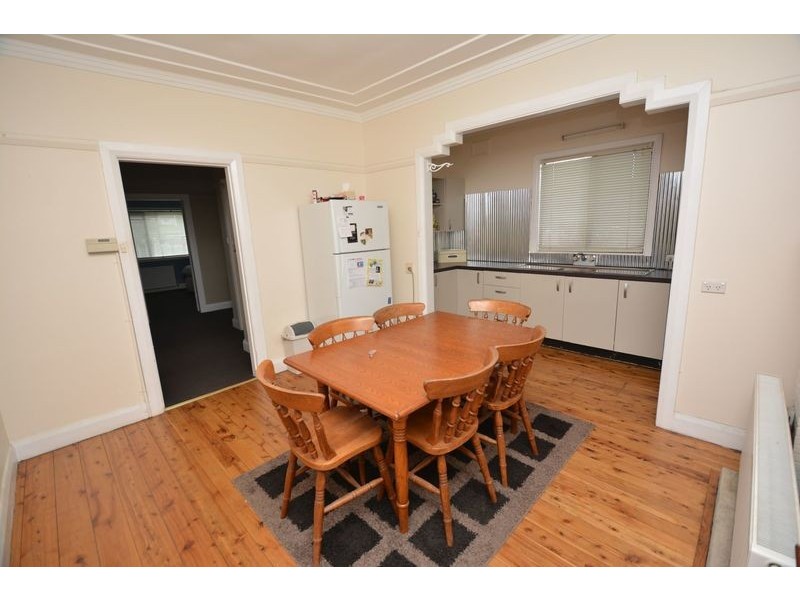 11 Enfield Avenue, Lithgow NSW 2790