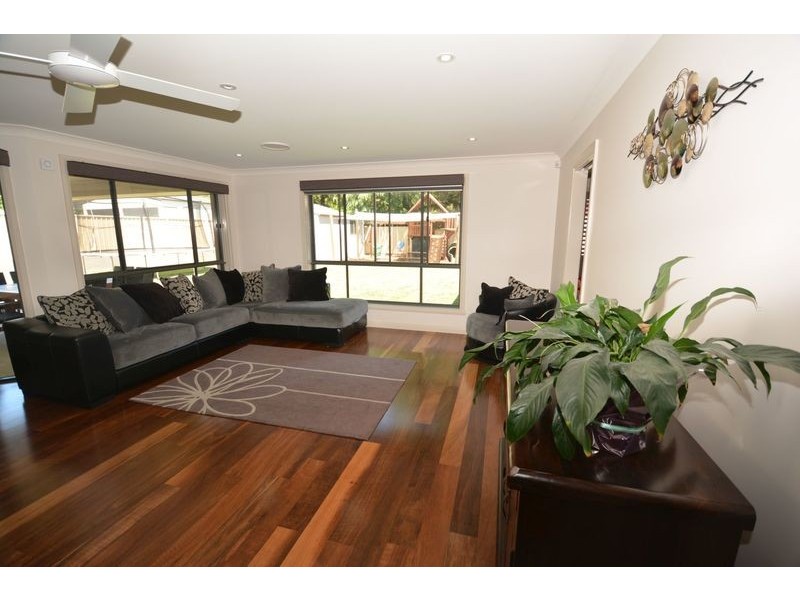 8 Surveyors Way, Lithgow NSW 2790