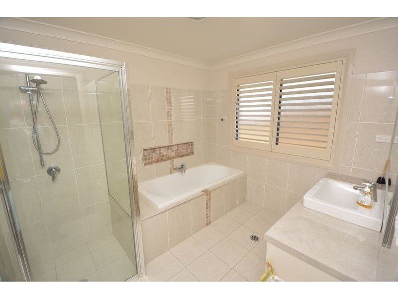 8 Surveyors Way, Lithgow NSW 2790